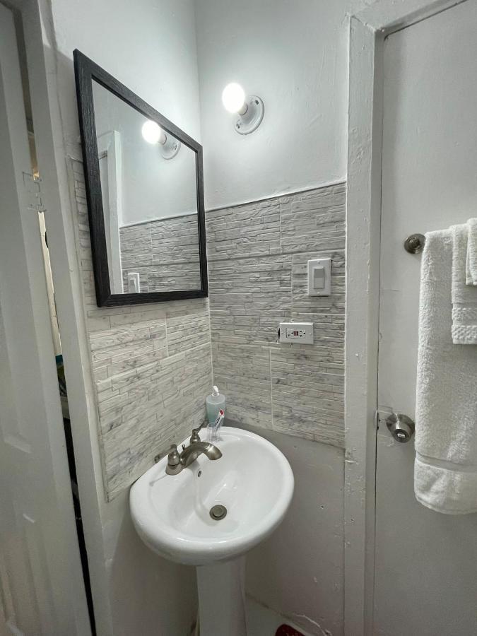 Blue Royalty Portmore Exterior foto